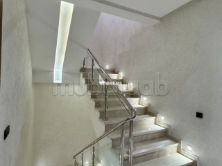 Jolie ville pour les vacances - Villa à vendre
