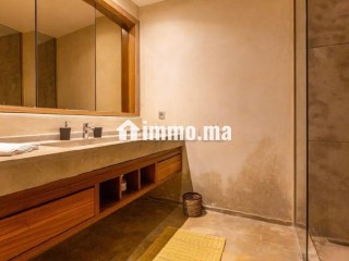 Magnifique villa à louer pour vos vacances à Route de Tahanaout. 4 pièces confortables. Avec ascenseur et terrasse - Villa à vendre