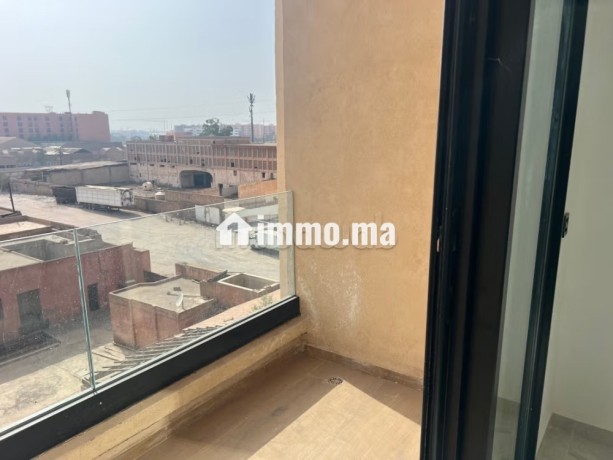 appartement-a-lachat-a-hivernage-1-belle-chambre-prestation-de-conciergerie-belle-piscine-big-14