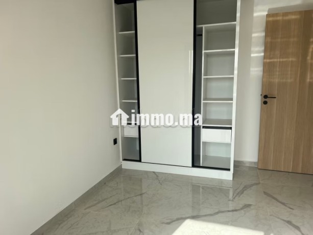 appartement-a-lachat-a-hivernage-1-belle-chambre-prestation-de-conciergerie-belle-piscine-big-16
