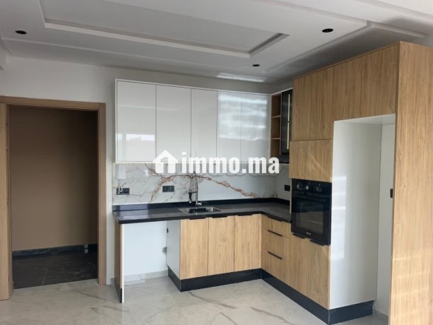 appartement-a-lachat-a-hivernage-1-belle-chambre-prestation-de-conciergerie-belle-piscine-big-4