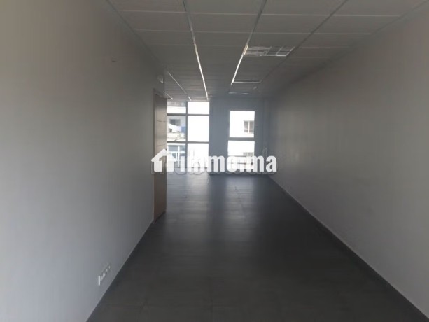 a-louer-bureau-de-60m2-racine-clinique-badr-big-4