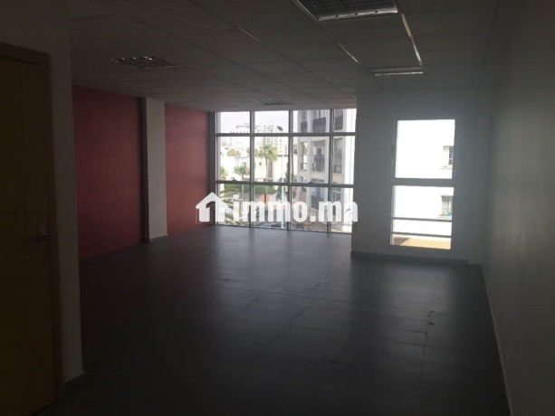 a-louer-bureau-de-60m2-racine-clinique-badr-big-5