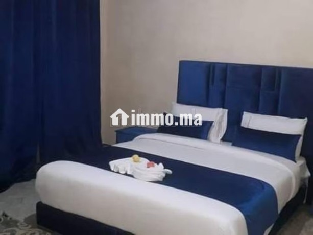 location-dun-appartement-a-gueliz-superficie-70-m2-systeme-de-parabole-et-salon-marocain-big-1