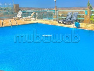 location-saisonniere-villa-de-luxe-a-asilah-superficie-600-m2-places-de-parking-et-terrasse