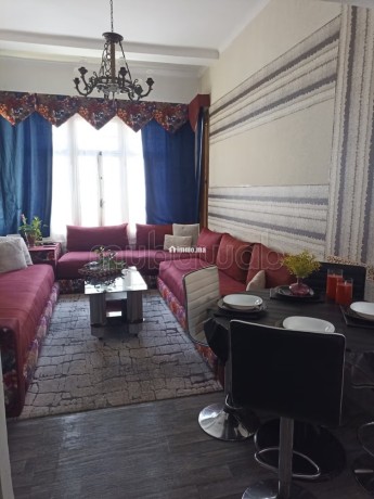 appartements-a-louer-en-centre-1-piece-salon-marocain-et-antenne-parabolique-big-17