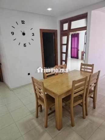 bel-appartement-meuble-a-cote-marche-central-big-2