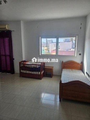 bel-appartement-meuble-a-cote-marche-central-big-4