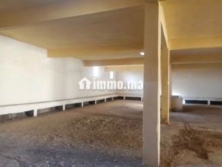 hangar-terrain-titre-sur-axe-rn11-a-tlat-loulad
