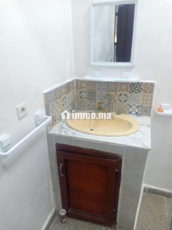 petit-appartement-a-louer-quartier-des-hopitaux-big-3