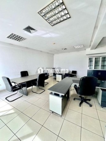 bureau-equipe-50-sur-bd-de-paris-centre-ville-big-4
