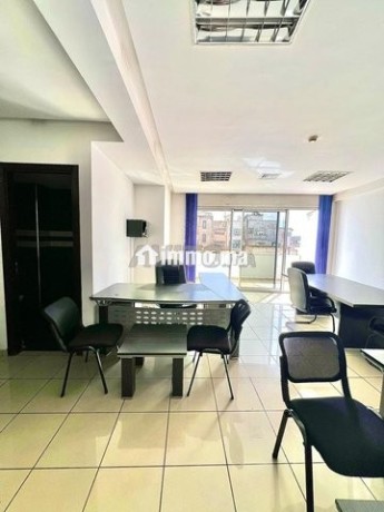 bureau-equipe-50-sur-bd-de-paris-centre-ville-big-5