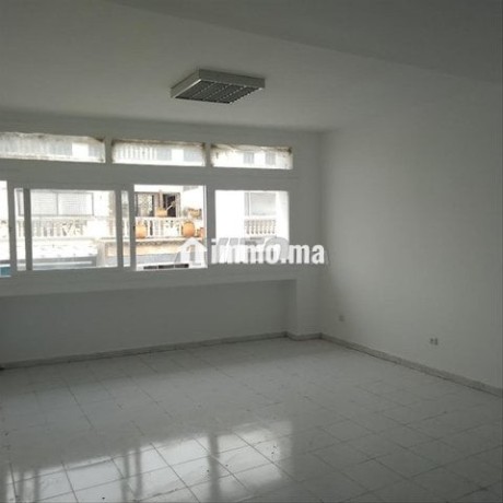 bureau-140-a-cote-abdelmoumen-tram-big-2