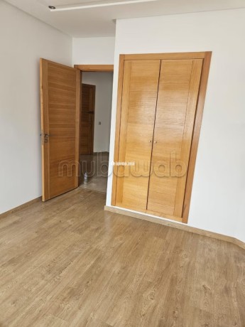 a-louer-bel-appartement-2ch-vide-a-val-fleuri-big-12
