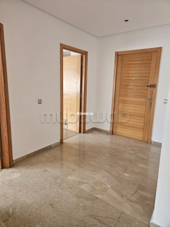 a-louer-bel-appartement-2ch-vide-a-val-fleuri-big-5