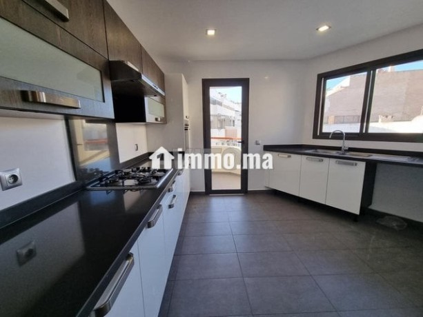 appartement-a-louer-105-m2-a-casablanca-big-16