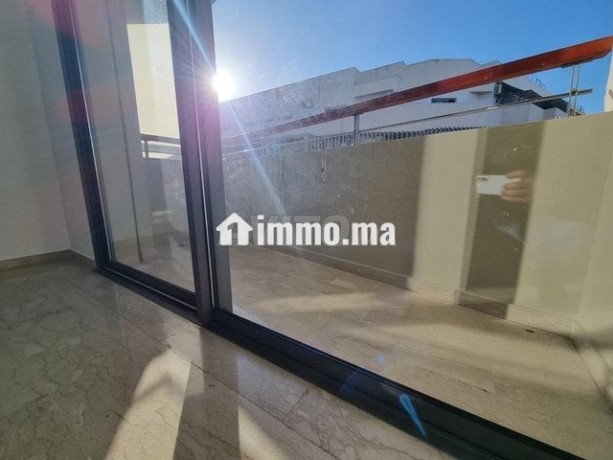 appartement-a-louer-105-m2-a-casablanca-big-3