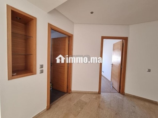 appartement-a-louer-105-m2-a-casablanca-big-4
