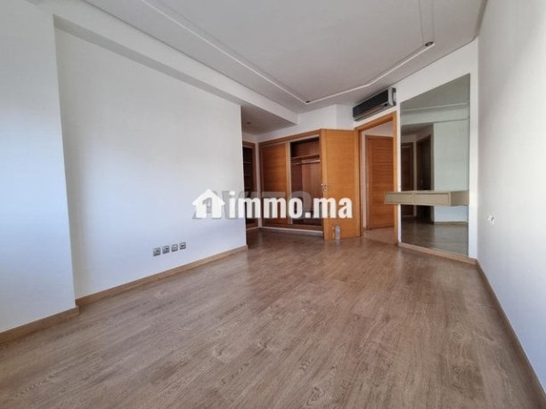 appartement-a-louer-105-m2-a-casablanca-big-7