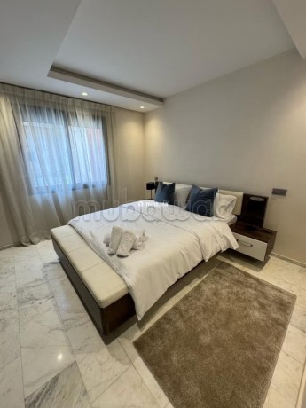 tres-bel-appartement-en-location-a-maarif-surface-totale-50-m2-bien-meuble-big-3