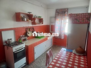 Location saisonnière à Agdal.
Superficie 48 m².
Porte blindée, antenne parabolique - Appartement à vendre - Rabat