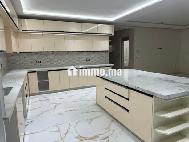 luxueuse-villa-agdal-a-vendre-big-13