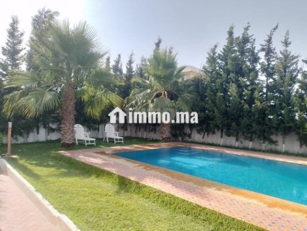 villa-de-600-m-avec-piscine-privee-et-vue-mer-big-2