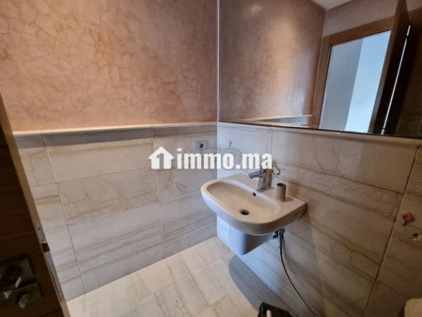 appartement-vide-a-louer-96-m2-a-casablanca-big-16