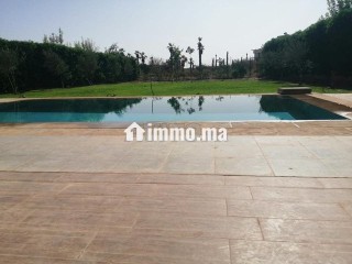 location-villa-neuve-vide-dans-residence