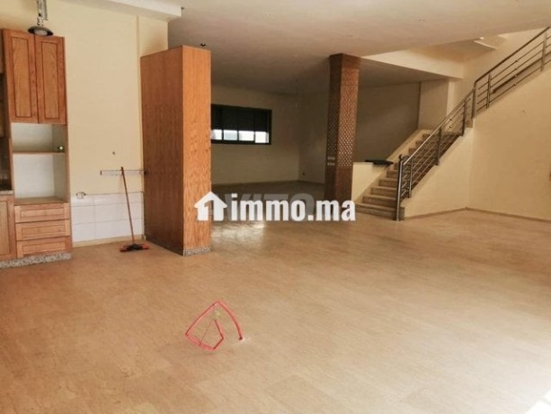 location-villa-neuve-vide-dans-residence-big-9