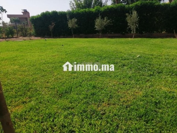 location-villa-neuve-vide-dans-residence-big-11