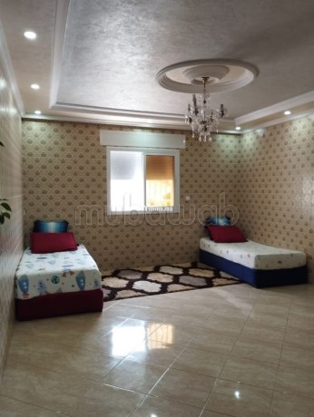 location-saisonniere-a-chefchaouen-2-pieces-confortables-salon-traditionnel-et-systeme-dantenne-parabolique-big-3