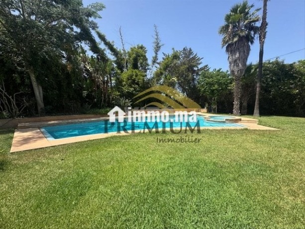 magnifique-villa-plain-pied-avec-piscine-big-0