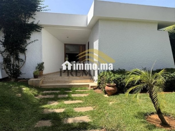 magnifique-villa-plain-pied-avec-piscine-big-1