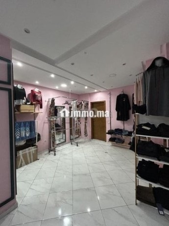 magasin-en-plein-centre-ville-big-2