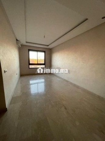 location-appartement-vide-a-quartier-oasis-big-0