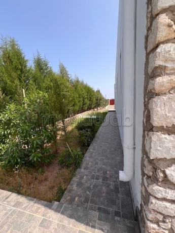 villas-de-luxe-a-louer-a-route-dagadir-surface-de-800-m2-salon-traditionnel-marocain-residence-securisee-big-9
