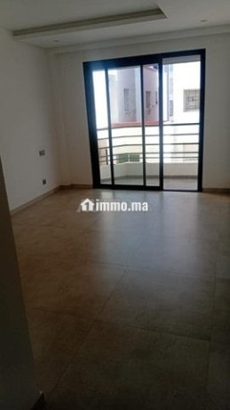 agdal-appartement-style-europeen-a-la-location-big-2