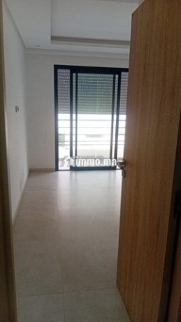 agdal-appartement-style-europeen-a-la-location-big-5