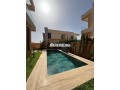 luxueuse-villa-moderne-neuve-piscine-verdure-small-0