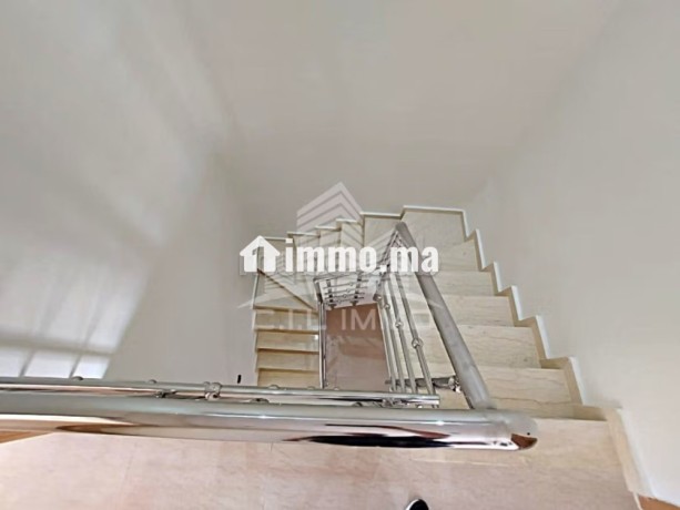 7-studios-a-louer-vide-ou-meuble-a-maarif-big-10