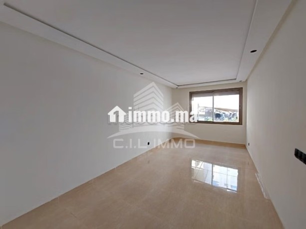 7-studios-a-louer-vide-ou-meuble-a-maarif-big-5