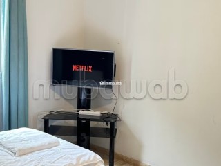 Location d'un appartement à De La Plage. Surface totale 95 m². Porte blindée, salon marocain traditionnel - Appartement à vendre - Tanger