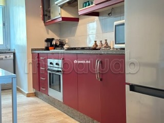 Location d'un appartement à De La Plage. Surface totale 95 m². Porte blindée, salon marocain traditionnel - Appartement à vendre - Tanger