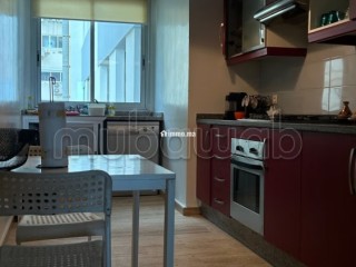 Location d'un appartement à De La Plage. Surface totale 95 m². Porte blindée, salon marocain traditionnel - Appartement à vendre - Tanger