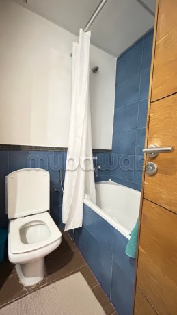 location-dun-appartement-a-de-la-plage-surface-totale-95-m2-porte-blindee-salon-marocain-traditionnel-big-8