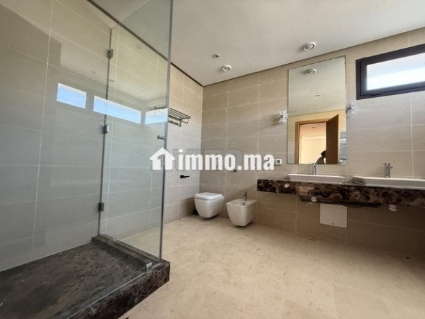 villa-neuve-1200m-a-louer-a-ain-diab-vu-mer-big-11