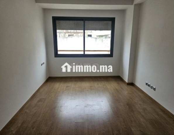 appartement-vide-valfly-big-14