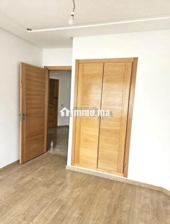 appartement-vide-valfly-big-7
