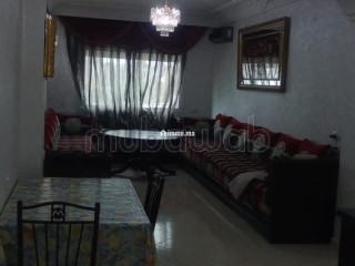 location-dun-appartement-a-de-la-plage-2-pieces-confortables-belle-terrasse-et-jardin